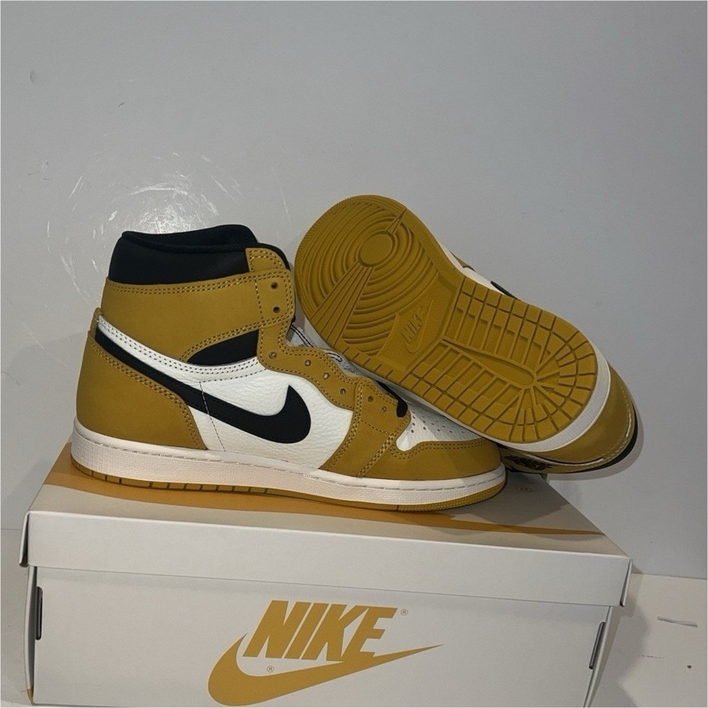 Nike Air Jordan 1 Retro OG High Top Lace Up Leather Sneaker Yellow‎ DZ5485-701